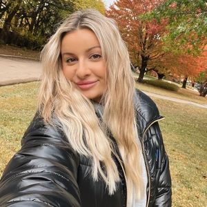 Meet your Posher, Anna